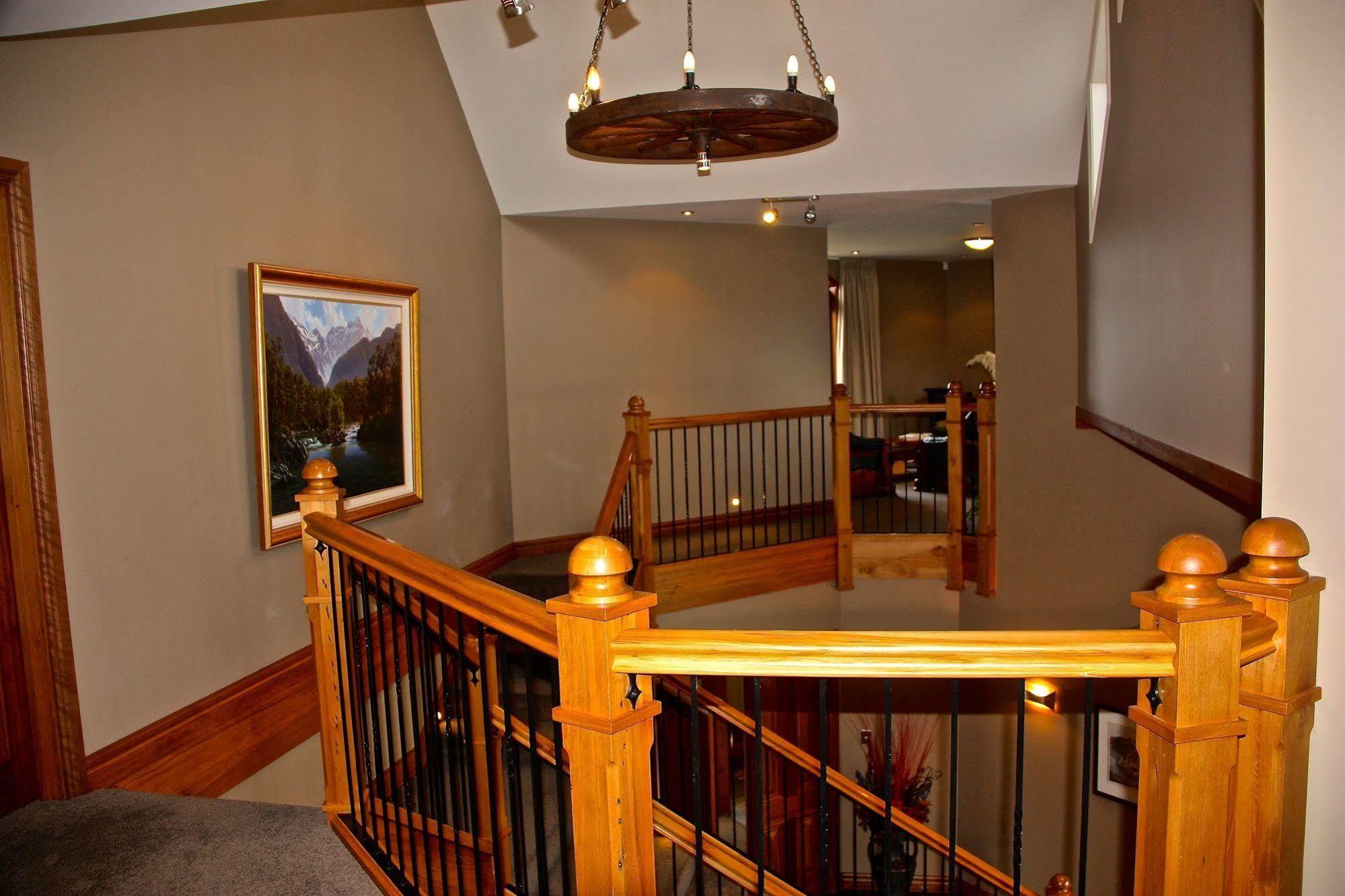 Dock Bay Lodge Те Анау Екстериор снимка
